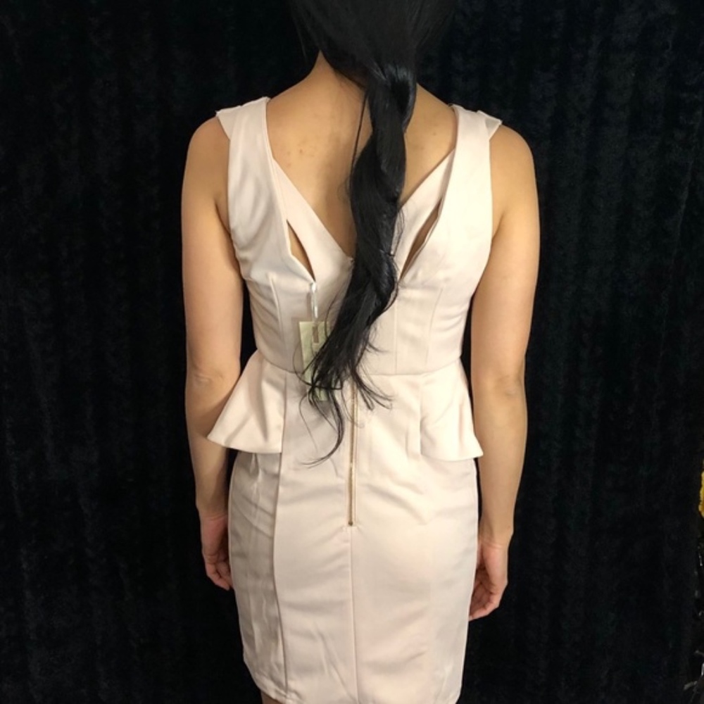 La Reyna pastel pink peplum mini dress - Picture 3 of 8